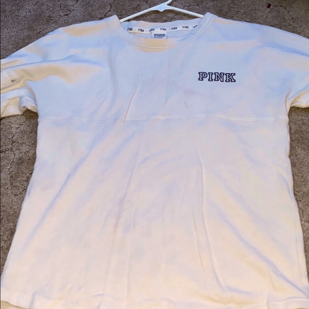 White VS PINK long sleeve